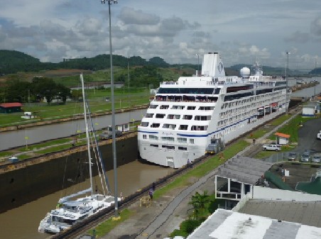 076 Panama Canal Regatta And Yacht 21st Sept 2011.jpg